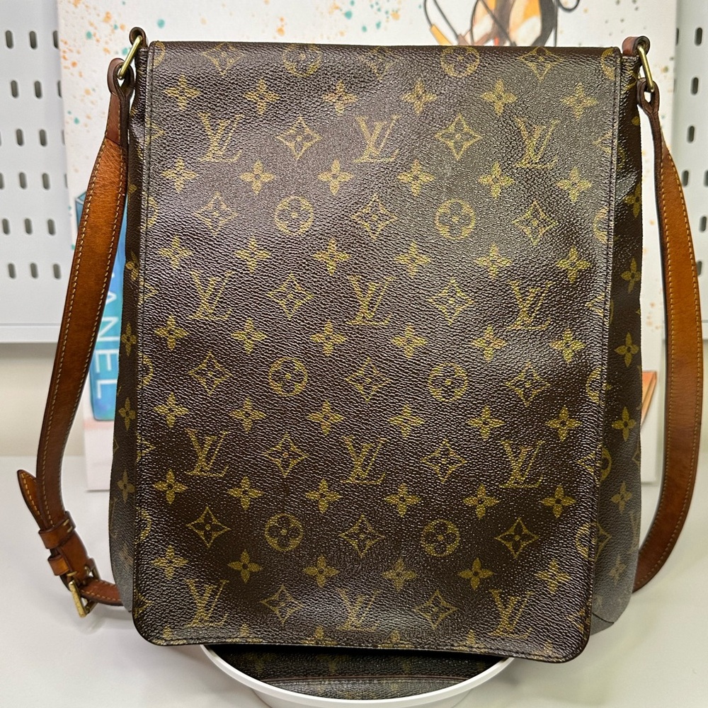 Louis Vuitton Musette Salsa GM crossbody bag